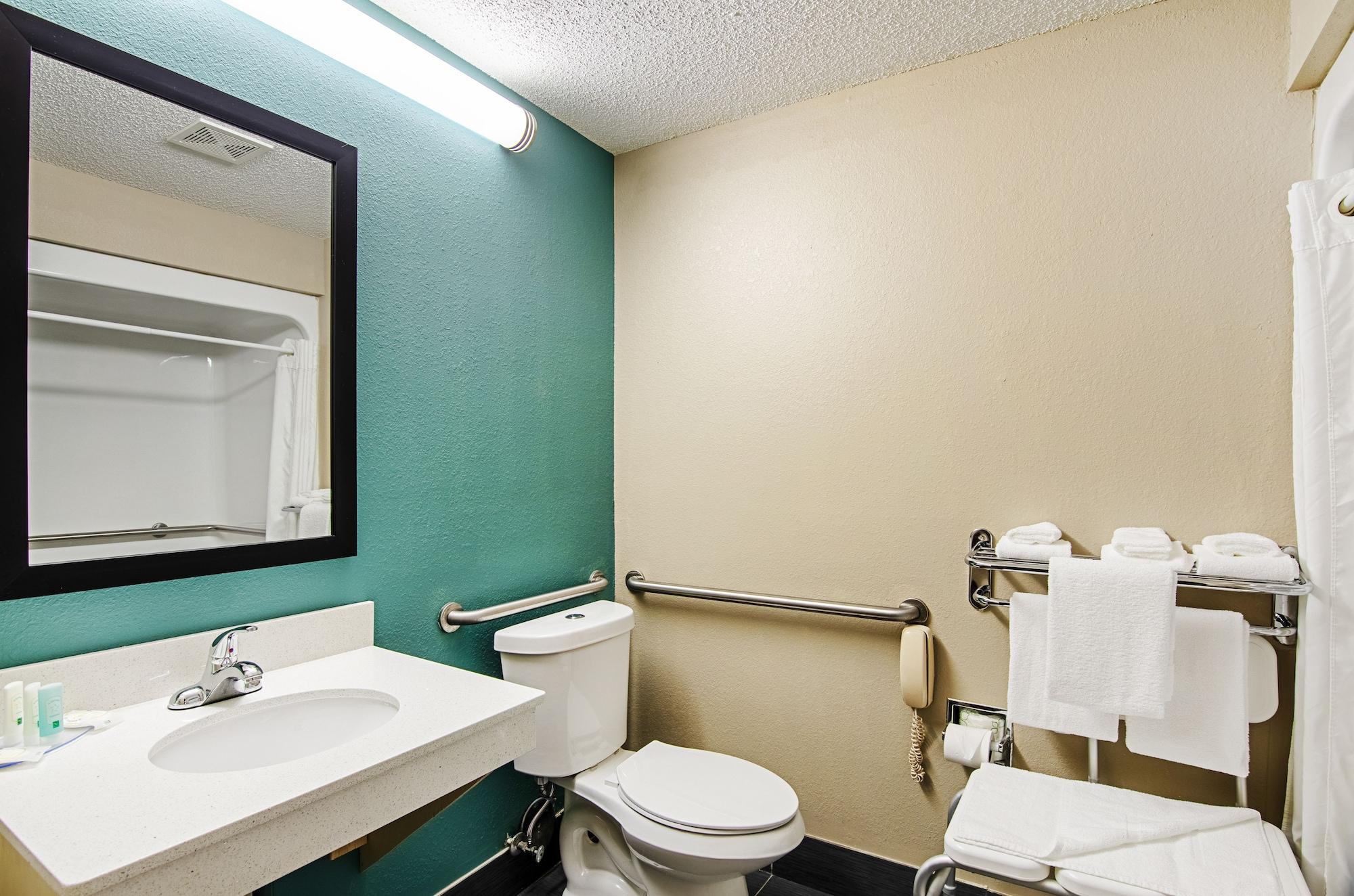 Quality Inn & Suites I-81 Exit 7 Bristol Ngoại thất bức ảnh