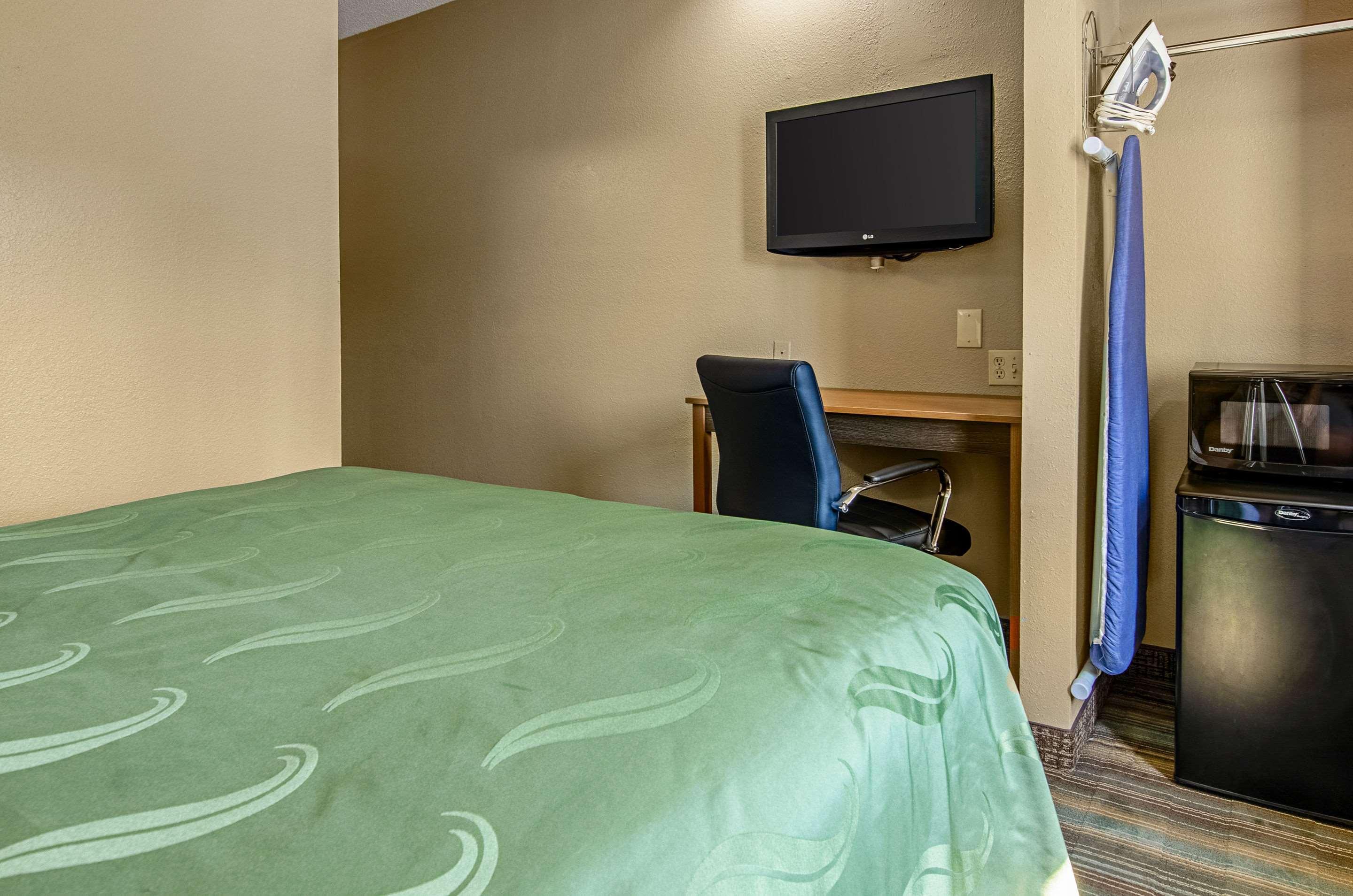 Quality Inn & Suites I-81 Exit 7 Bristol Ngoại thất bức ảnh