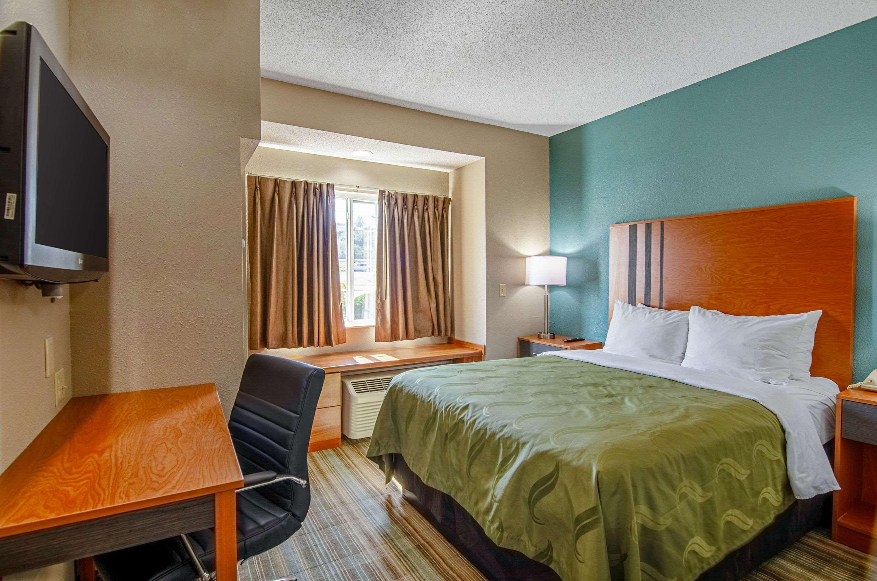 Quality Inn & Suites I-81 Exit 7 Bristol Ngoại thất bức ảnh