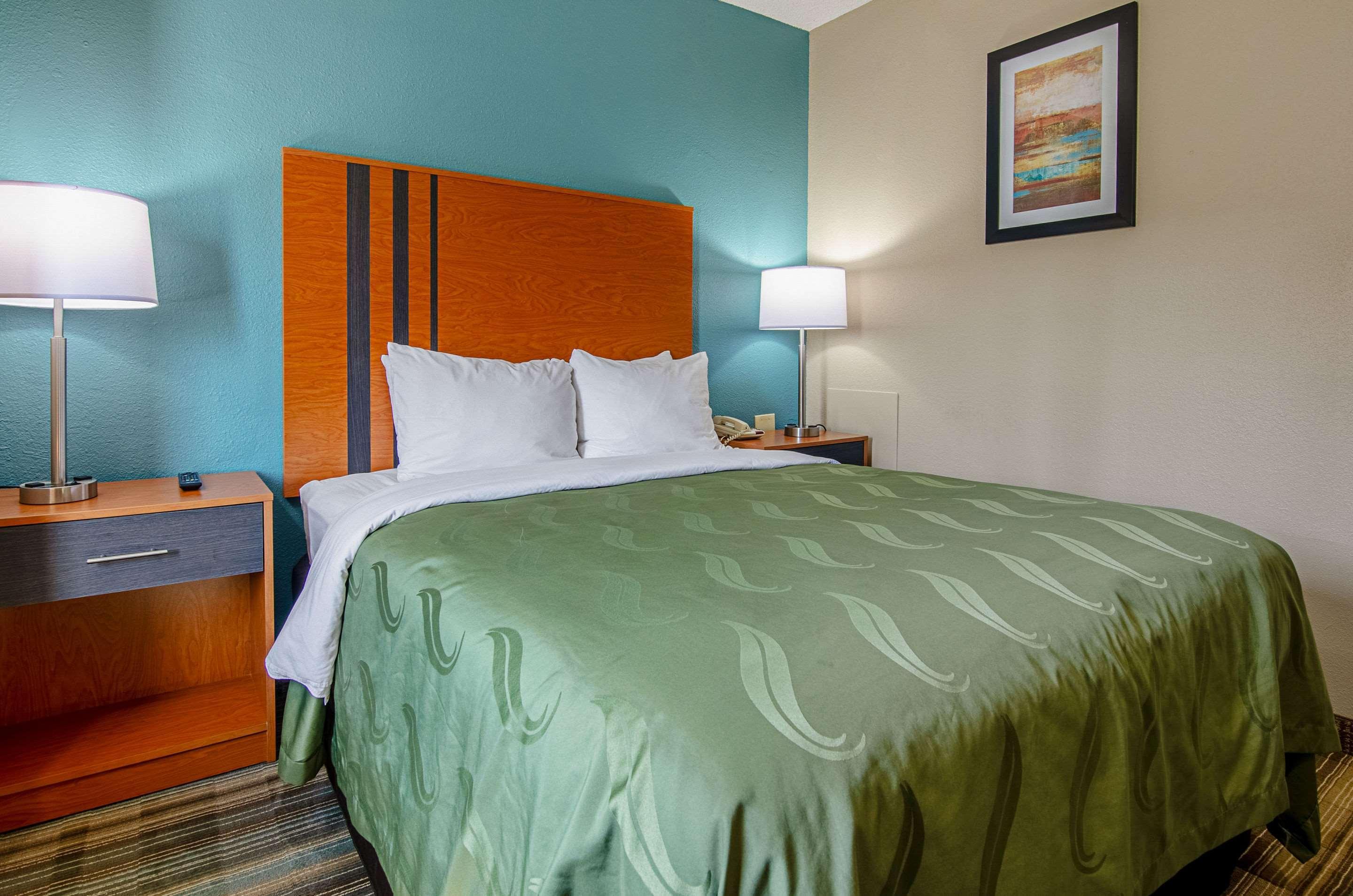 Quality Inn & Suites I-81 Exit 7 Bristol Ngoại thất bức ảnh