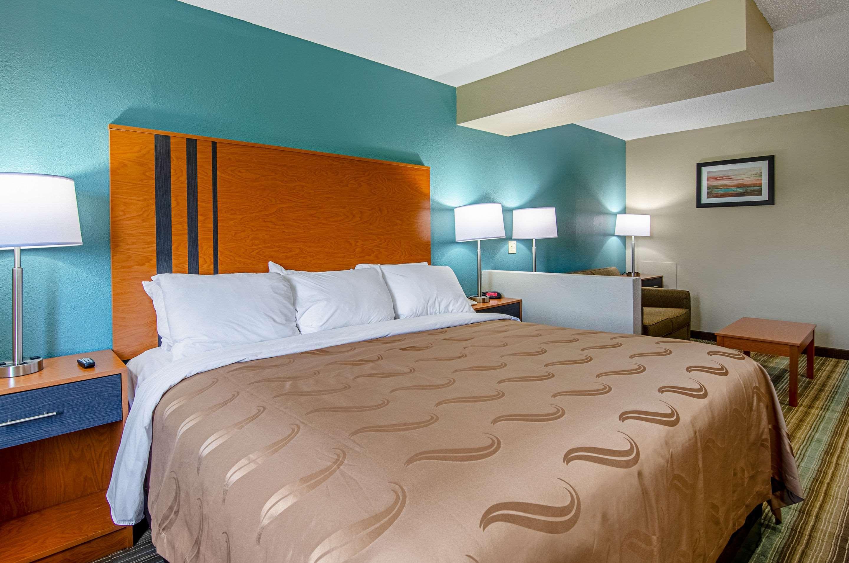 Quality Inn & Suites I-81 Exit 7 Bristol Ngoại thất bức ảnh
