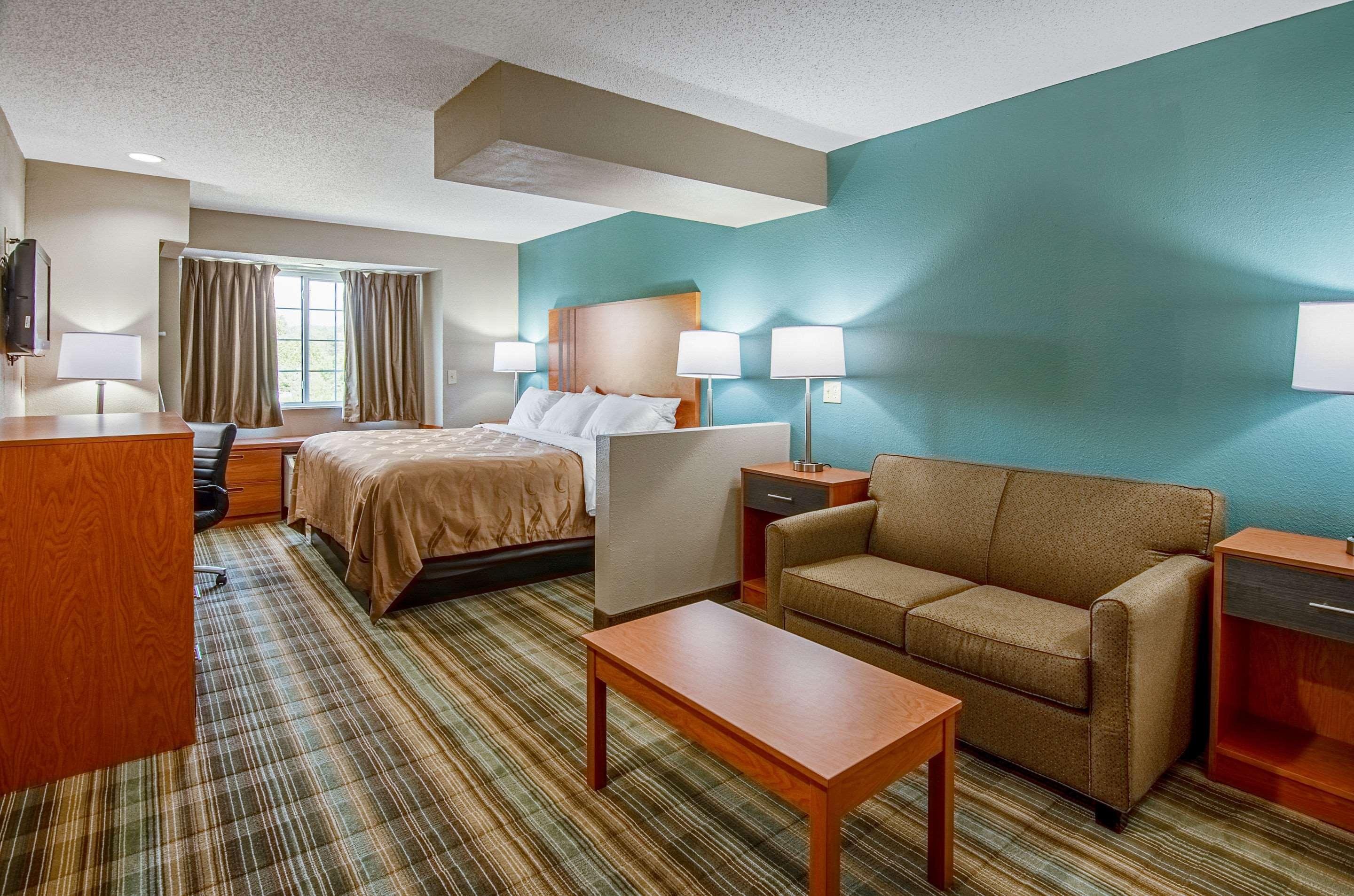 Quality Inn & Suites I-81 Exit 7 Bristol Ngoại thất bức ảnh