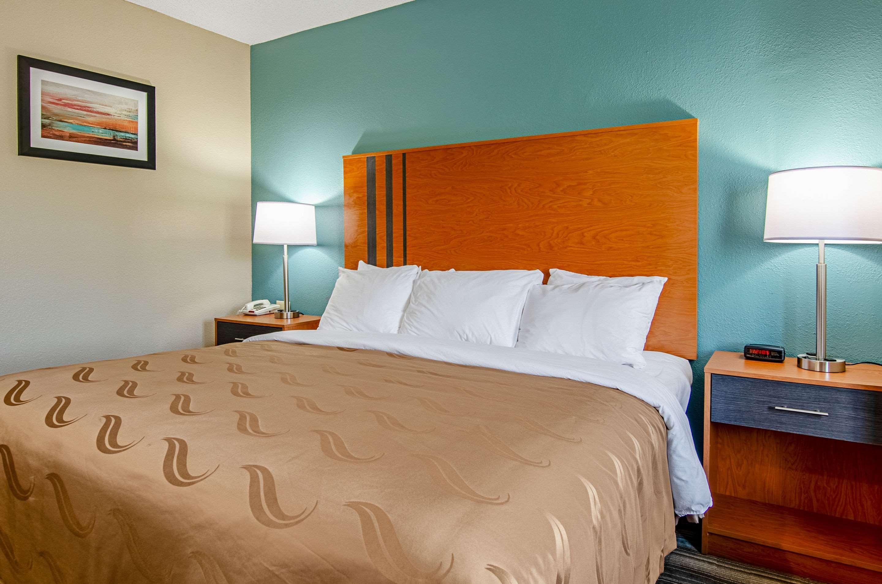 Quality Inn & Suites I-81 Exit 7 Bristol Ngoại thất bức ảnh