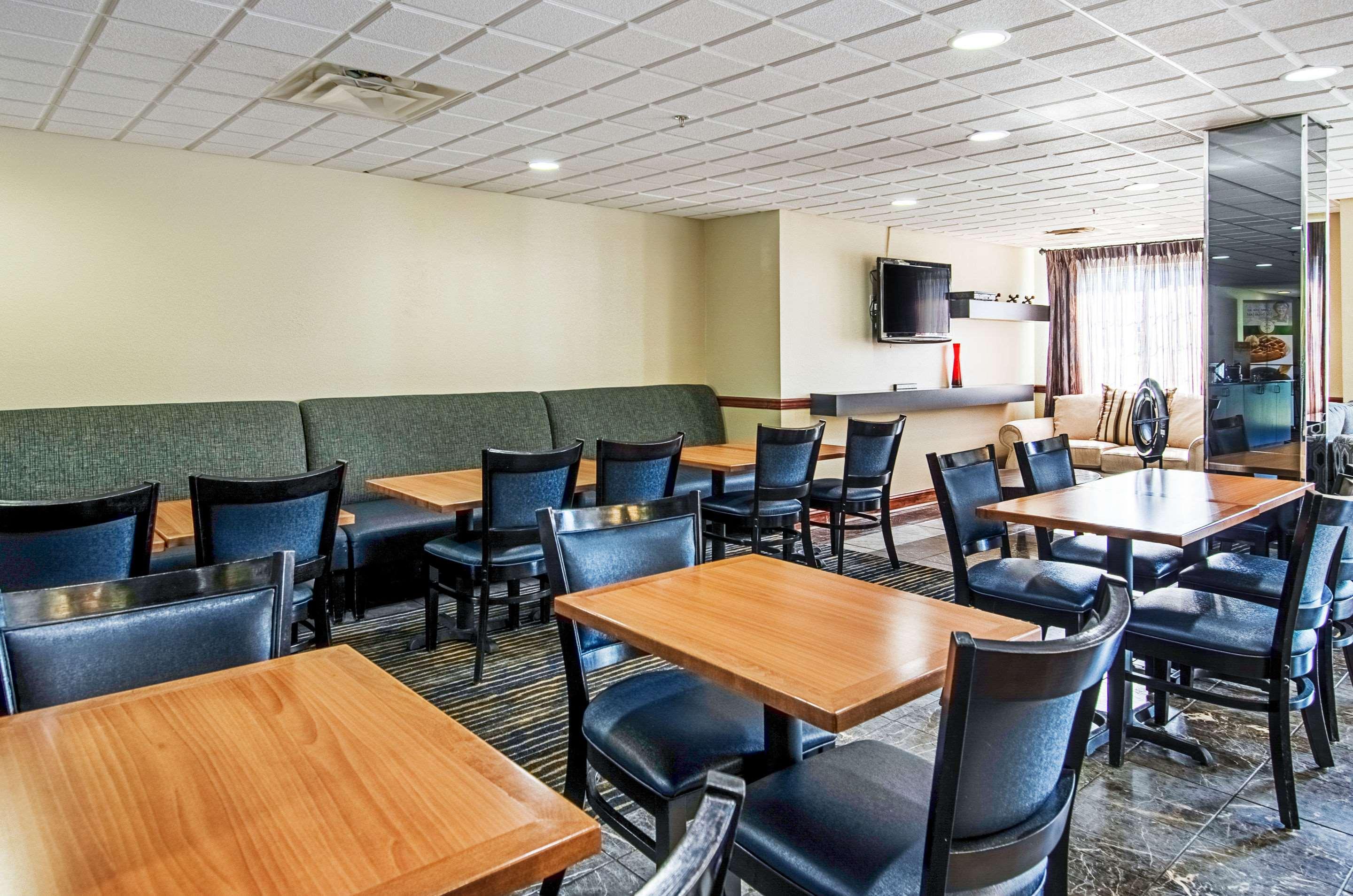Quality Inn & Suites I-81 Exit 7 Bristol Ngoại thất bức ảnh