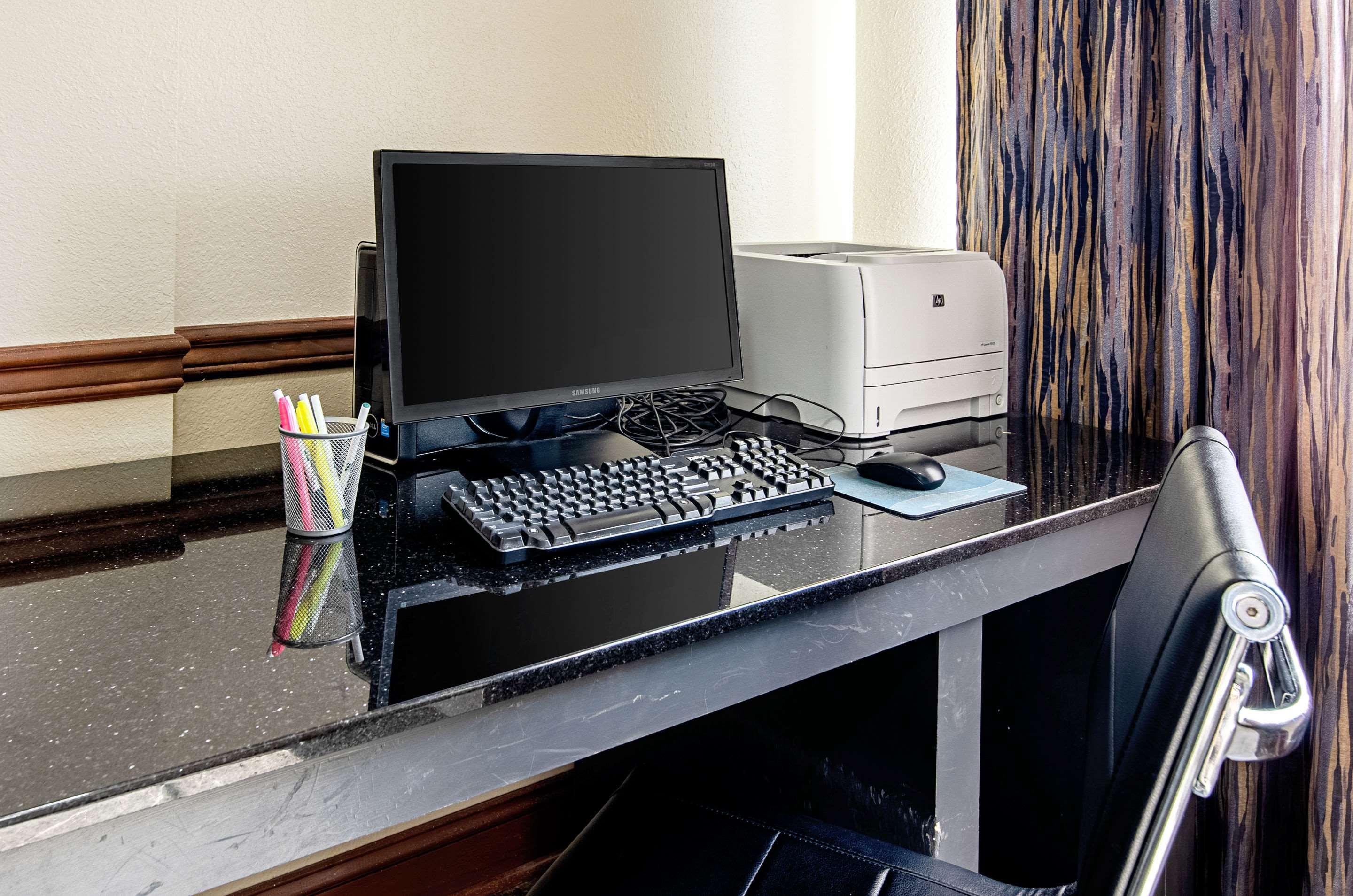 Quality Inn & Suites I-81 Exit 7 Bristol Ngoại thất bức ảnh