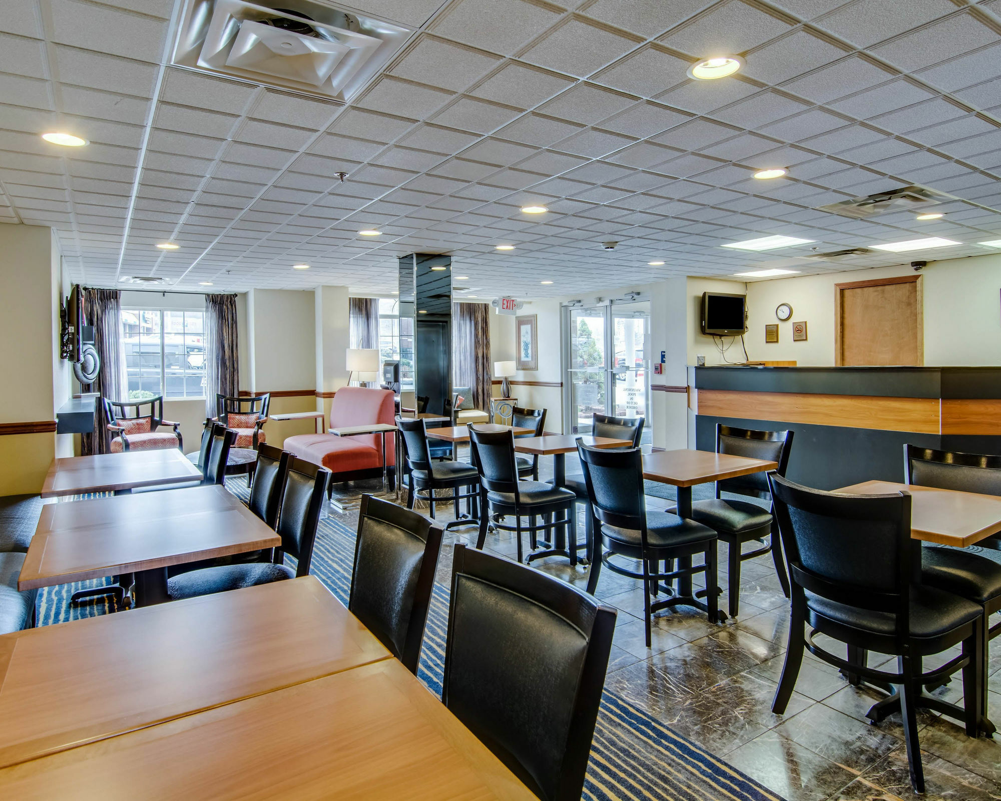 Quality Inn & Suites I-81 Exit 7 Bristol Ngoại thất bức ảnh