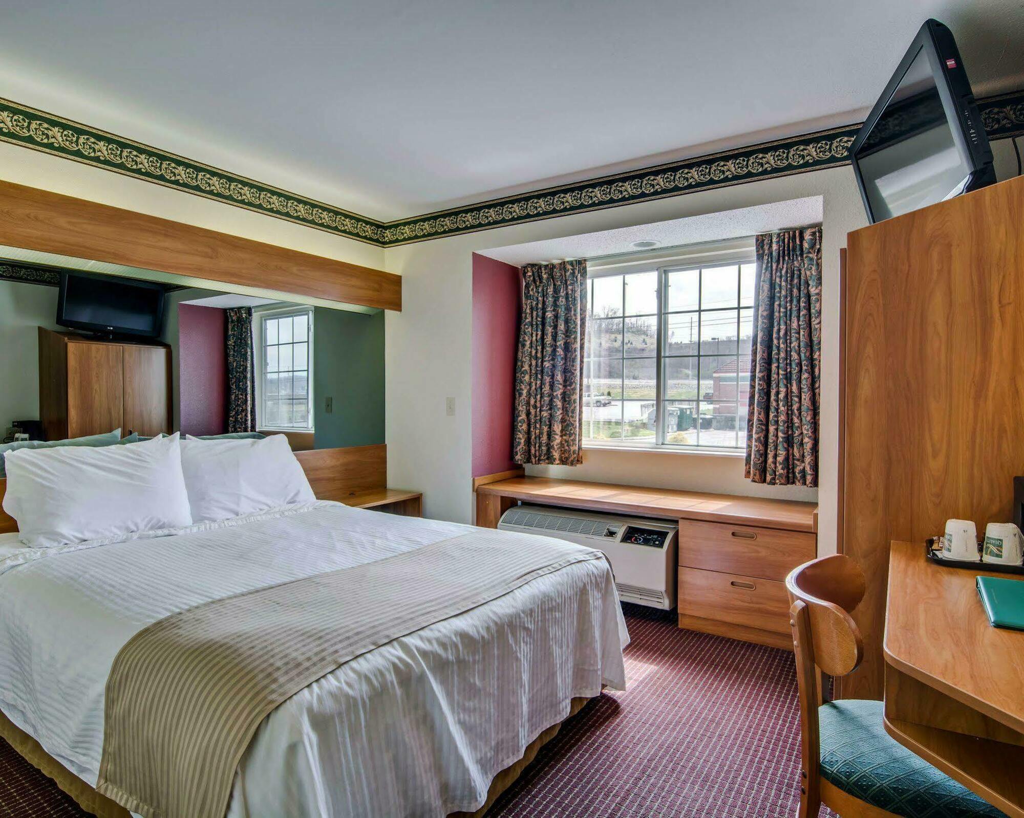 Quality Inn & Suites I-81 Exit 7 Bristol Ngoại thất bức ảnh