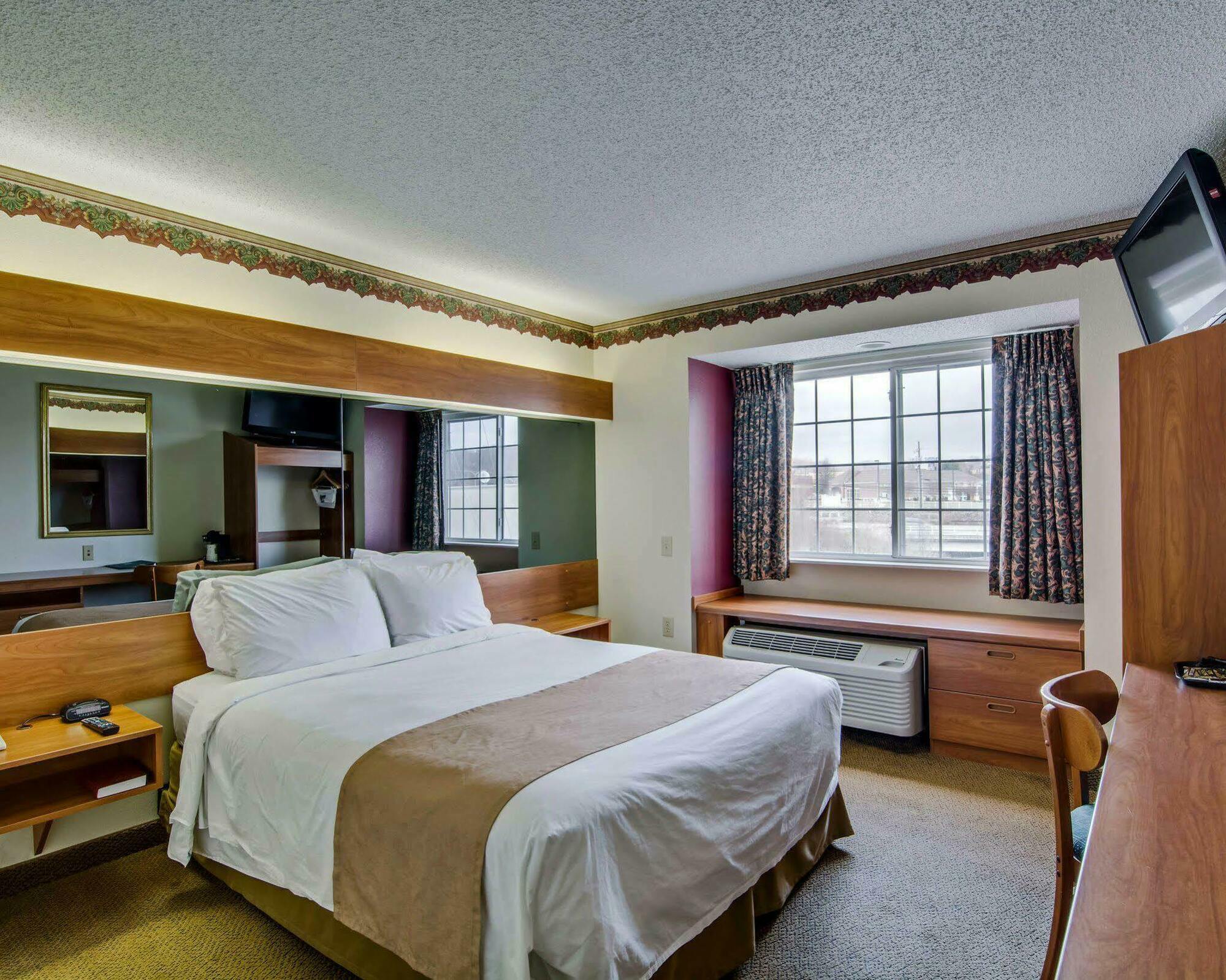 Quality Inn & Suites I-81 Exit 7 Bristol Ngoại thất bức ảnh