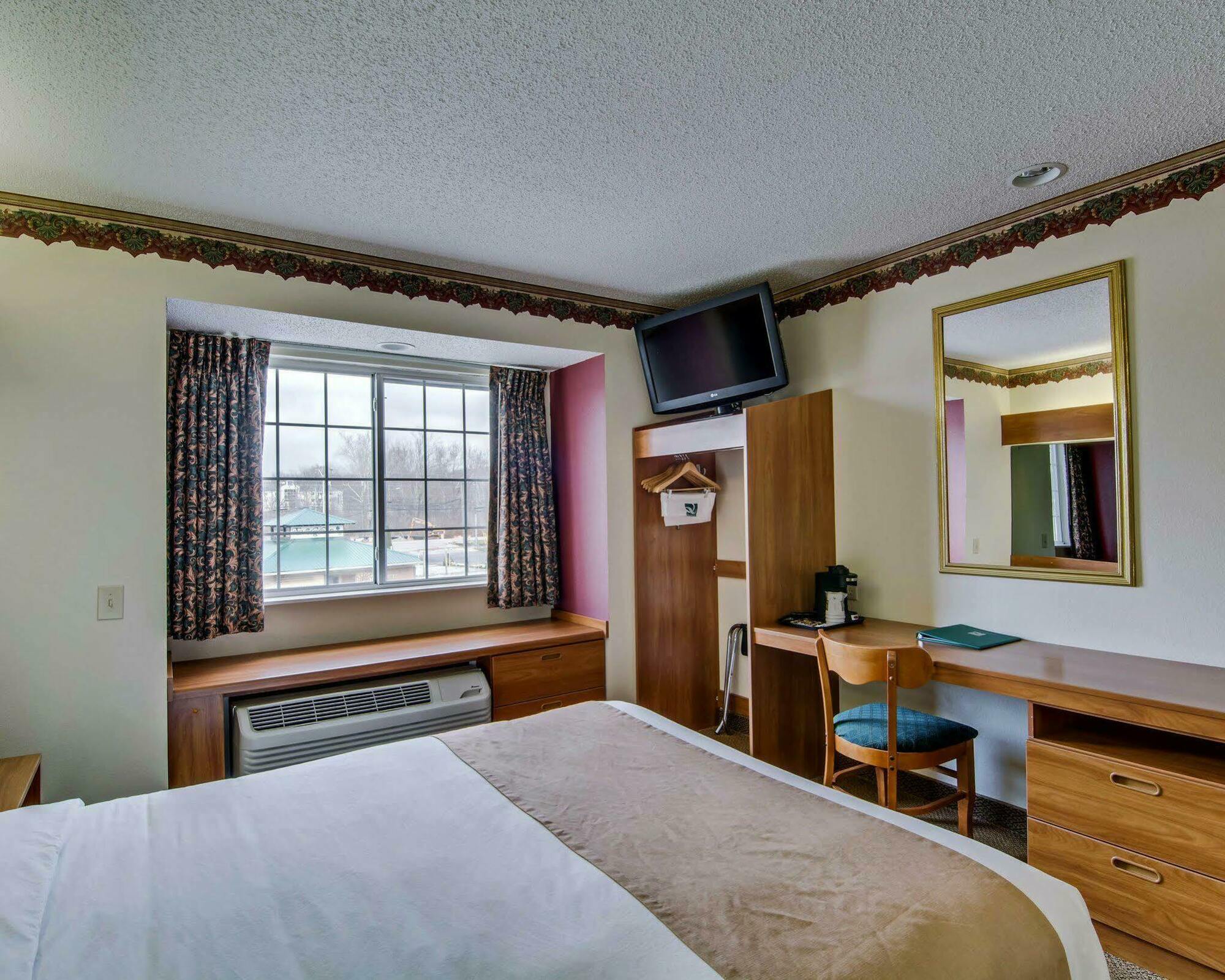 Quality Inn & Suites I-81 Exit 7 Bristol Ngoại thất bức ảnh