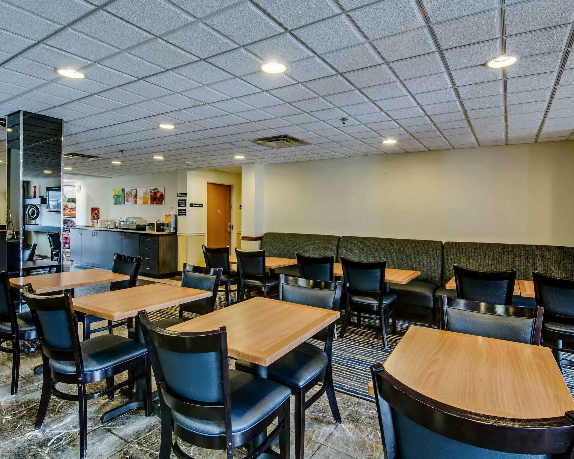 Quality Inn & Suites I-81 Exit 7 Bristol Ngoại thất bức ảnh